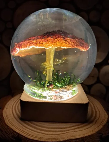 Amanita Muscaria Lamp 80mm (Round Base)